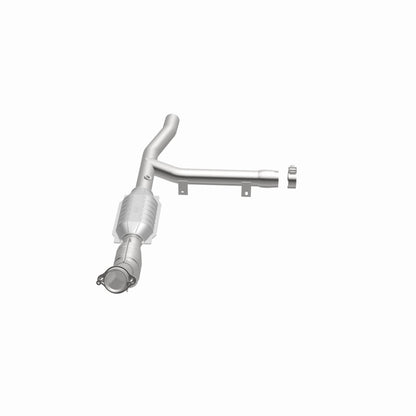 MagnaFlow Ford F-150 HM Grade Federal / EPA Compliant Direct-Fit Catalytic Converter 23317 360 Degree Image Set