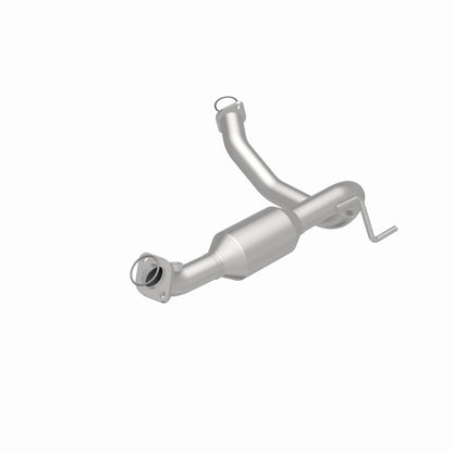 MagnaFlow Toyota OEM Grade Federal / EPA Compliant Direct-Fit Catalytic Converter 51231 360 Degree Image Set