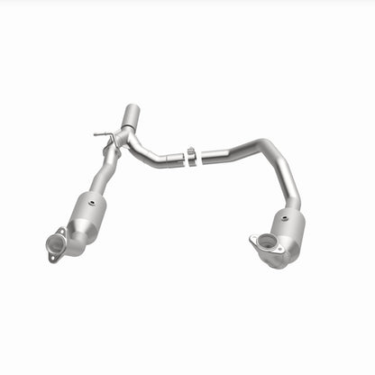 Magnaflow 17-18 Ford E-350 6.8L Direct Fit Converter 280014 280014 360 Degree Image Set