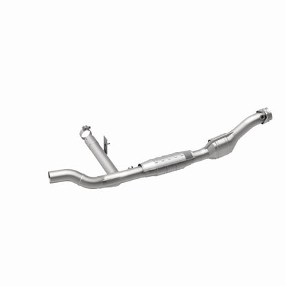 MagnaFlow Ford F-150 HM Grade Federal / EPA Compliant Direct-Fit Catalytic Converter 23082 360 Degree Image Set