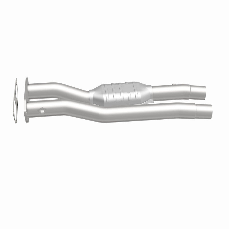 MagnaFlow HM Grade Federal / EPA Compliant Direct-Fit Catalytic Converter 95471 360 Degree Image Set