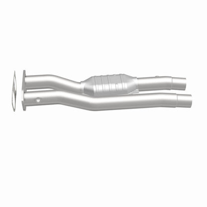 MagnaFlow HM Grade Federal / EPA Compliant Direct-Fit Catalytic Converter 95471 360 Degree Image Set