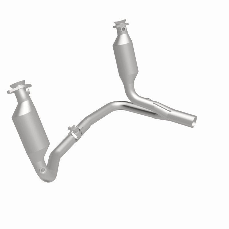 Magnaflow 2004 Dodge Dakota 3.7L Direct Fit Catalytic Converter 4651657 4651657 360 Degree Image Set