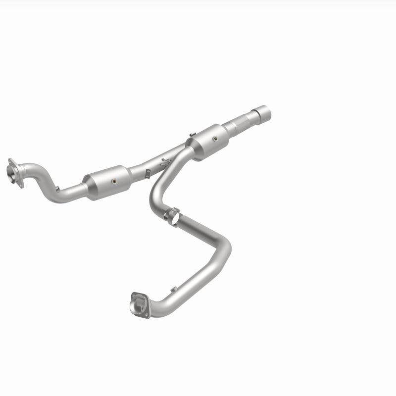 Magnaflow 14-18 2500 V8 6.4 OEM Underbody Direct Fit Converter 21-513 21-513 360 Degree Image Set