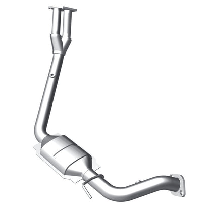 MagnaFlow Isuzu OEM Grade Federal / EPA Compliant Direct-Fit Catalytic Converter 49004 Photo - Primary