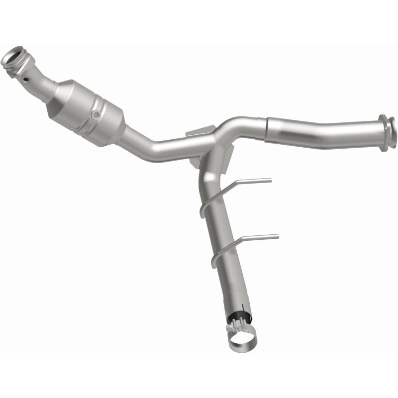 MagnaFlow Ford F-150 California Grade CARB Compliant Direct-Fit Catalytic Converter 5551139 Photo - out of package