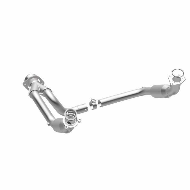 MagnaFlow California Grade CARB Compliant Direct-Fit Catalytic Converter 5451631 360 Degree Image Set
