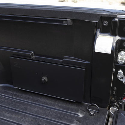 Tuffy Products Tuffy Truck Bed Lockbox W/ Combo Lock For Toyota Tacoma 161-01-A 161-01-A Photo - Close Up