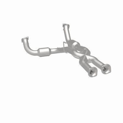 MagnaFlow Jeep Grand Cherokee OEM Grade Federal / EPA Compliant Direct-Fit Catalytic Converter 49046 360 Degree Image Set