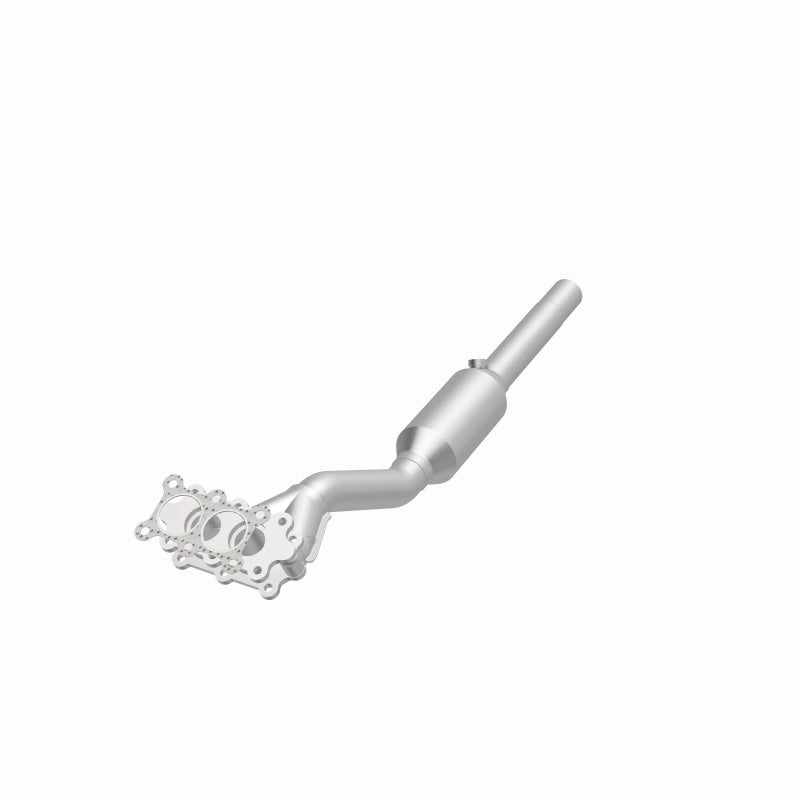 MagnaFlow Volkswagen California Grade CARB Compliant Direct-Fit Catalytic Converter 4481280 360 Degree Image Set