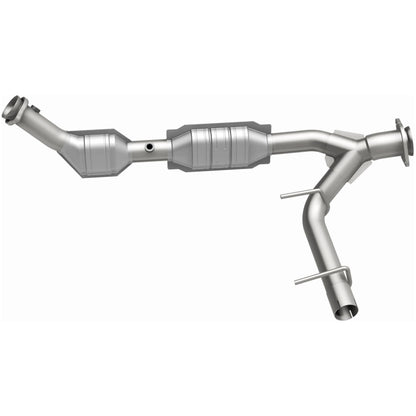 MagnaFlow Ford Expedition OEM Grade Federal / EPA Compliant Direct-Fit Catalytic Converter 49607 Photo - out of package