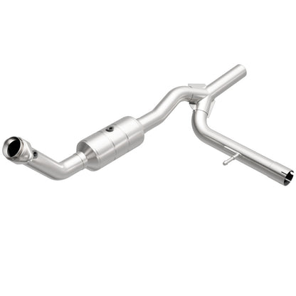 MagnaFlow Ford F-150 HM Grade Federal / EPA Compliant Direct-Fit Catalytic Converter 93124 Photo - Primary