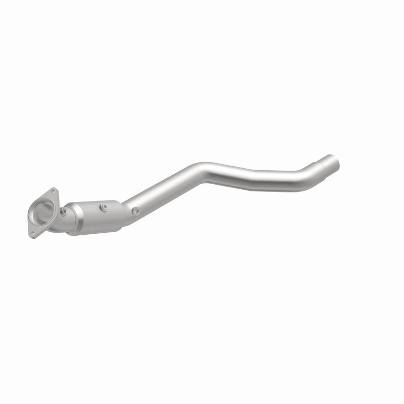 MagnaFlow OEM Grade Federal / EPA Compliant Direct-Fit Catalytic Converter 21-577 360 Degree Image Set
