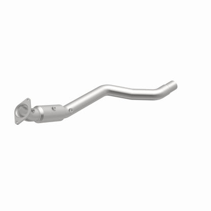 MagnaFlow OEM Grade Federal / EPA Compliant Direct-Fit Catalytic Converter 21-577 360 Degree Image Set