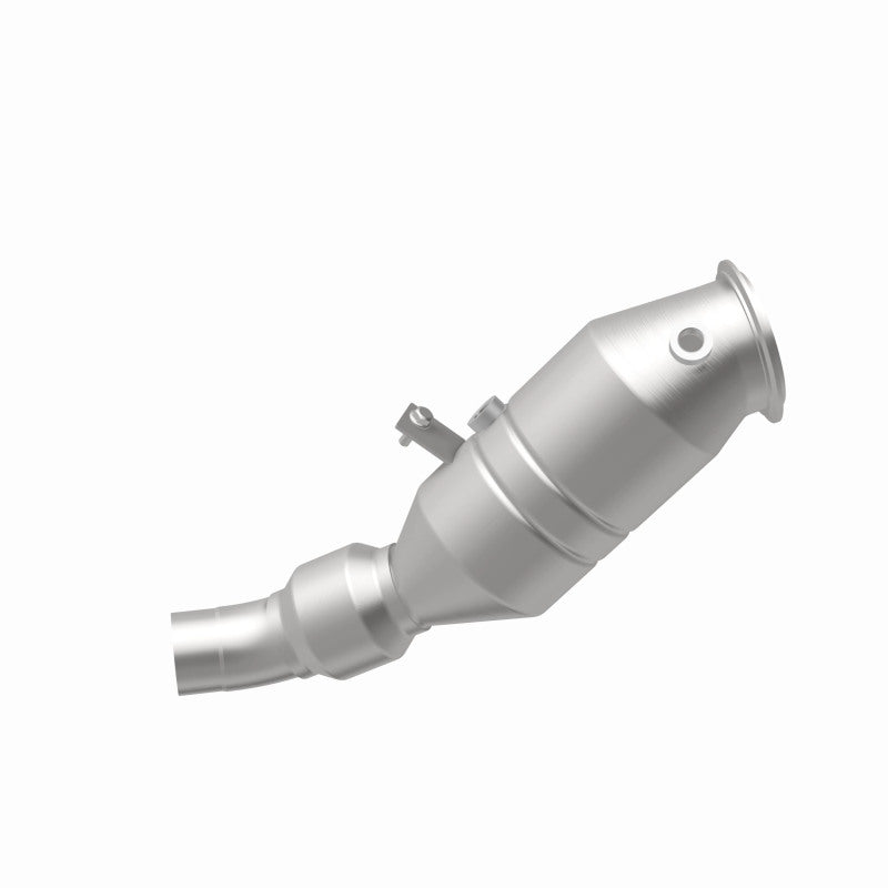 MagnaFlow BMW OEM Grade Federal / EPA Compliant Direct-Fit Catalytic Converter 52267 360 Degree Image Set
