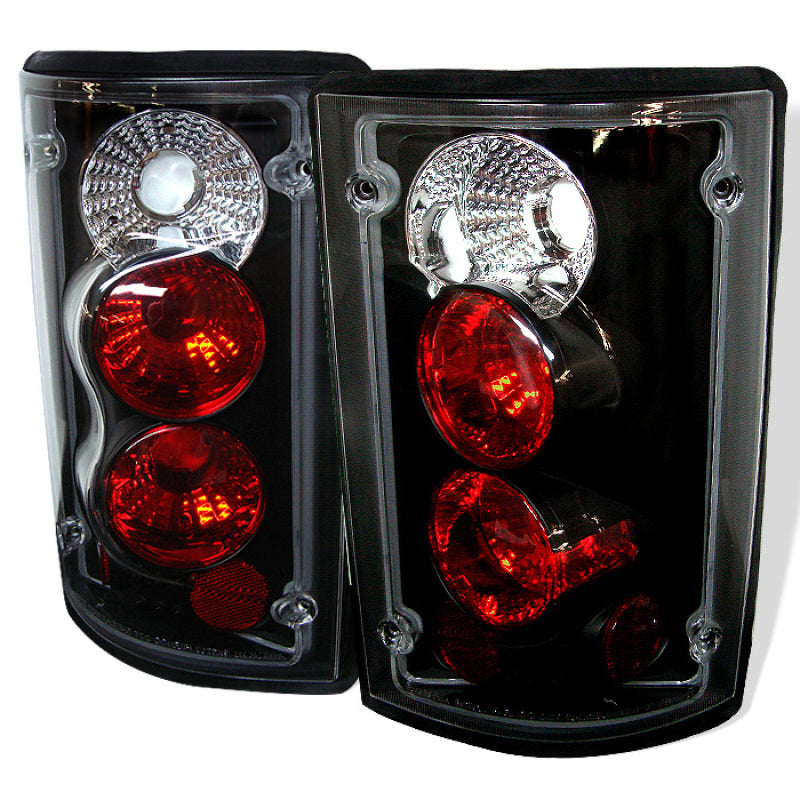 Spyder Ford Excursion 00-06/Econoline 150/250/350/450/550 95-06 Euro Tail Lights Blk ALT-YD-FEC00-BK 5002914 5002914 Photo - Primary