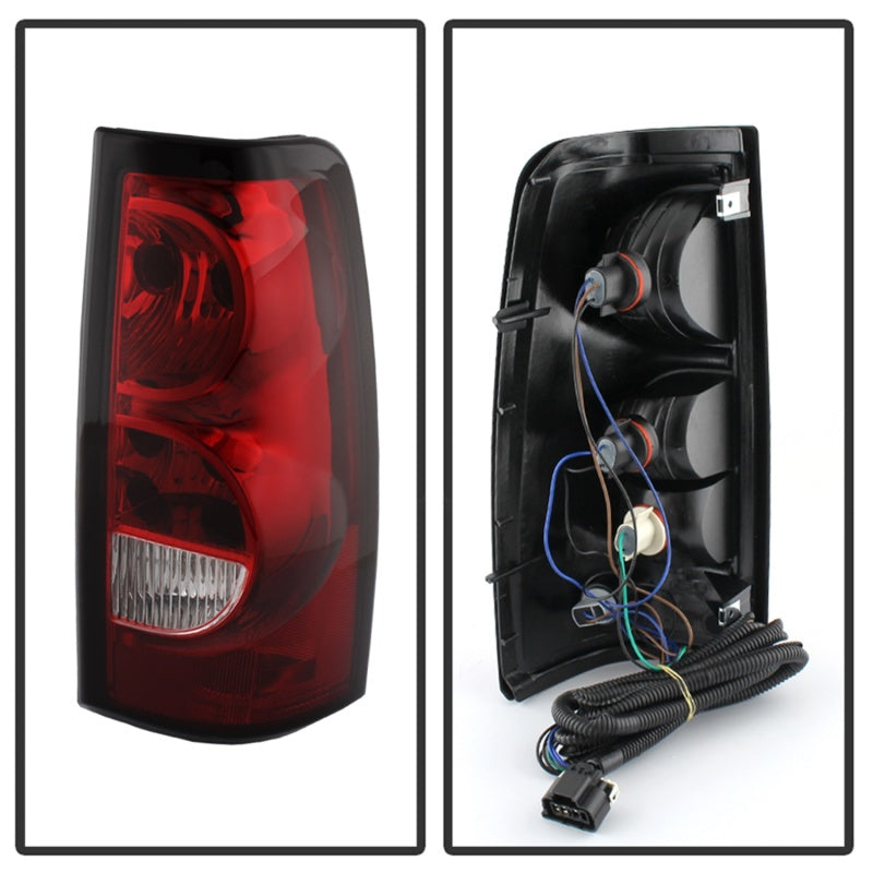 SPYDER xTune 03-06 Chevrolet Silverado 1500 (w/o Stepside) Tail Light - OEM Right (ALT-JH-CS03-OE-R) 9037962 9037962 Photo - Unmounted