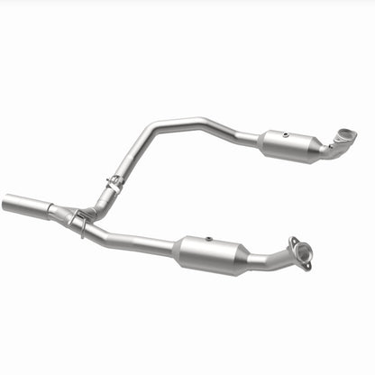 Magnaflow 17-18 Ford E-350 6.8L Direct Fit Converter 280014 280014 360 Degree Image Set