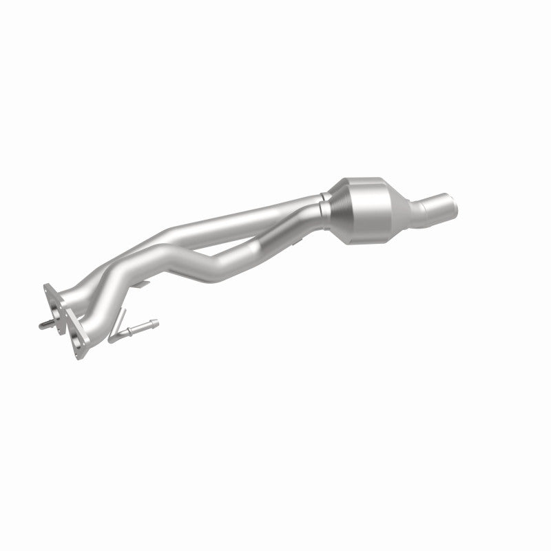 MagnaFlow OEM Grade Federal / EPA Compliant Direct-Fit Catalytic Converter 51957 360 Degree Image Set