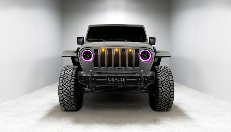 ORACLE Lighting Oracle Jeep Wrangler JL/Gladiator JT 7in. High Powered LED Headlights (Pair) - Dynamic - Dynamic 5769J-332 5769J-332 Photo - lifestyle view