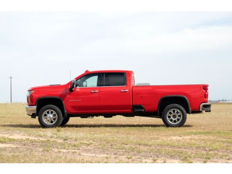 Cognito 20-24 Chevy/GMC Silverado/Sierra 2500/3500 HD 2WD/4WD 2in Economy Leveling Kit 110-90776 110-90776 Photo - lifestyle view