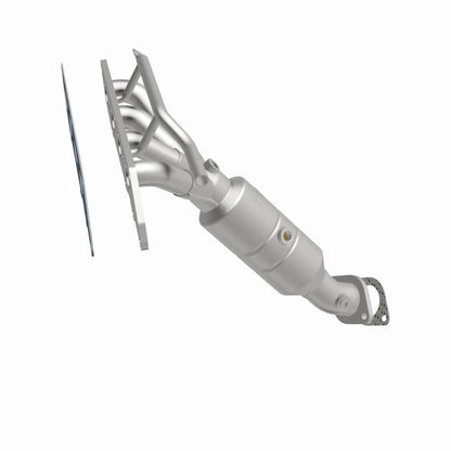 MagnaFlow Ford Focus OEM Grade Federal / EPA Compliant Manifold Catalytic Converter 49842 360 Degree Image Set