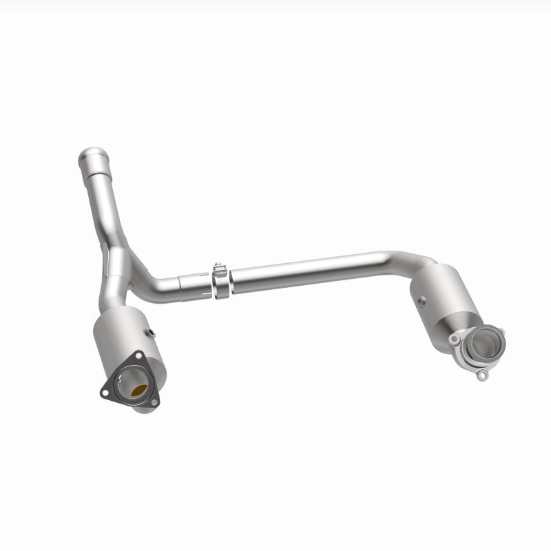 Magnaflow 19-20 GMC Sierra 1500 Single Underbody 4.3L/5.3L Direct Fit Catalytic Converter 280656 280656 360 Degree Image Set