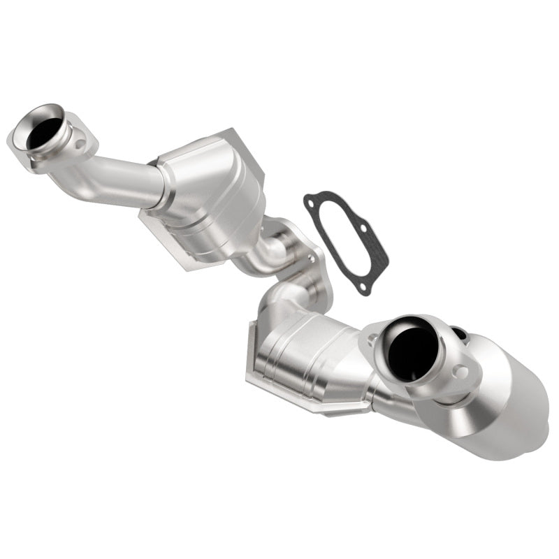 MagnaFlow HM Grade Federal / EPA Compliant Direct-Fit Catalytic Converter 93168 Photo - Primary
