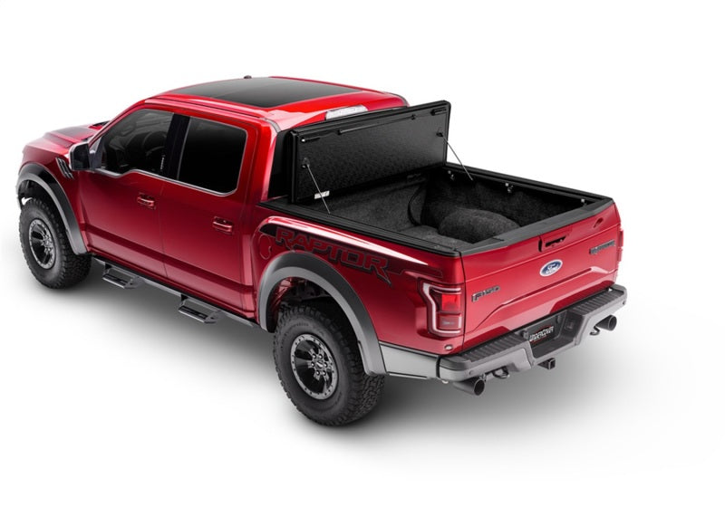Undercover Tonneau Cover AX82000 Photo - Mounted