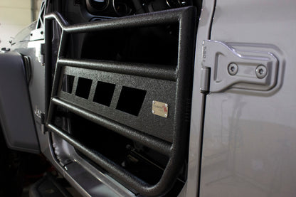 Fishbone Offroad 18-22 Jeep Wrangler JL Front Tube Doors FB24087 FB24087 Photo - lifestyle view