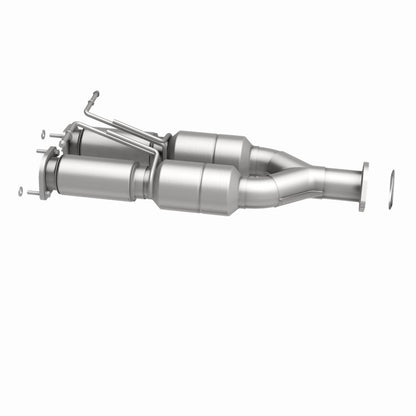 MagnaFlow Volvo XC90 HM Grade Federal / EPA Compliant Direct-Fit Catalytic Converter 24358 360 Degree Image Set