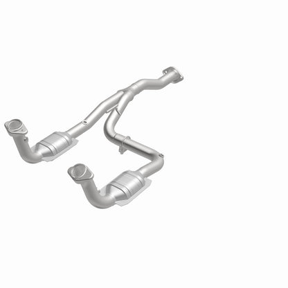MagnaFlow Jeep Liberty HM Grade Federal / EPA Compliant Direct-Fit Catalytic Converter 23957 360 Degree Image Set