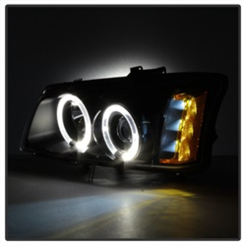Spyder Chevy Silverado 1500 03-06 Projector LED Halo LED Amber Reflctr Blk PRO-YD-CS03-AM-BK 5009456 5009456 Photo - Unmounted