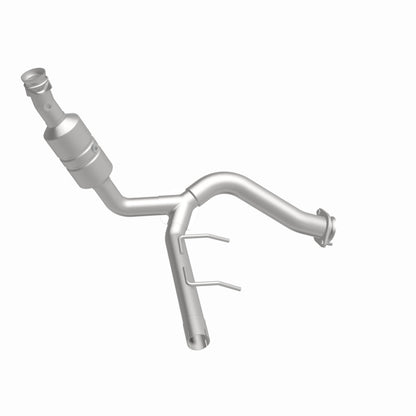 MagnaFlow OEM Grade Federal / EPA Compliant Direct-Fit Catalytic Converter 52418 360 Degree Image Set