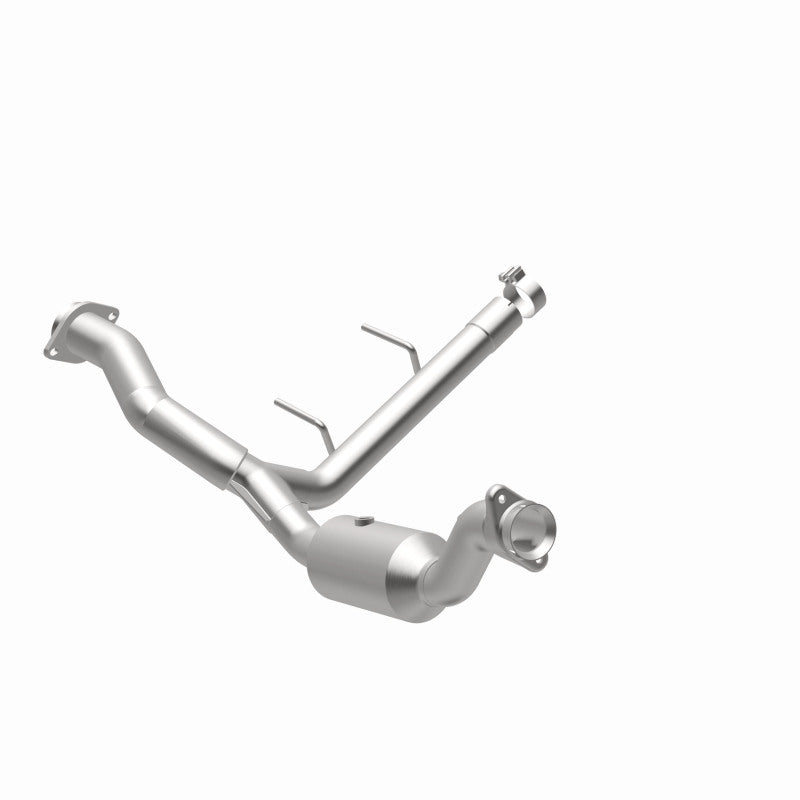 MagnaFlow Ford F-150 OEM Grade Federal / EPA Compliant Direct-Fit Catalytic Converter 21-475 360 Degree Image Set