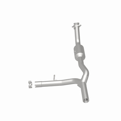 MagnaFlow Ford F-150 OEM Grade Federal / EPA Compliant Direct-Fit Catalytic Converter 21-834 360 Degree Image Set