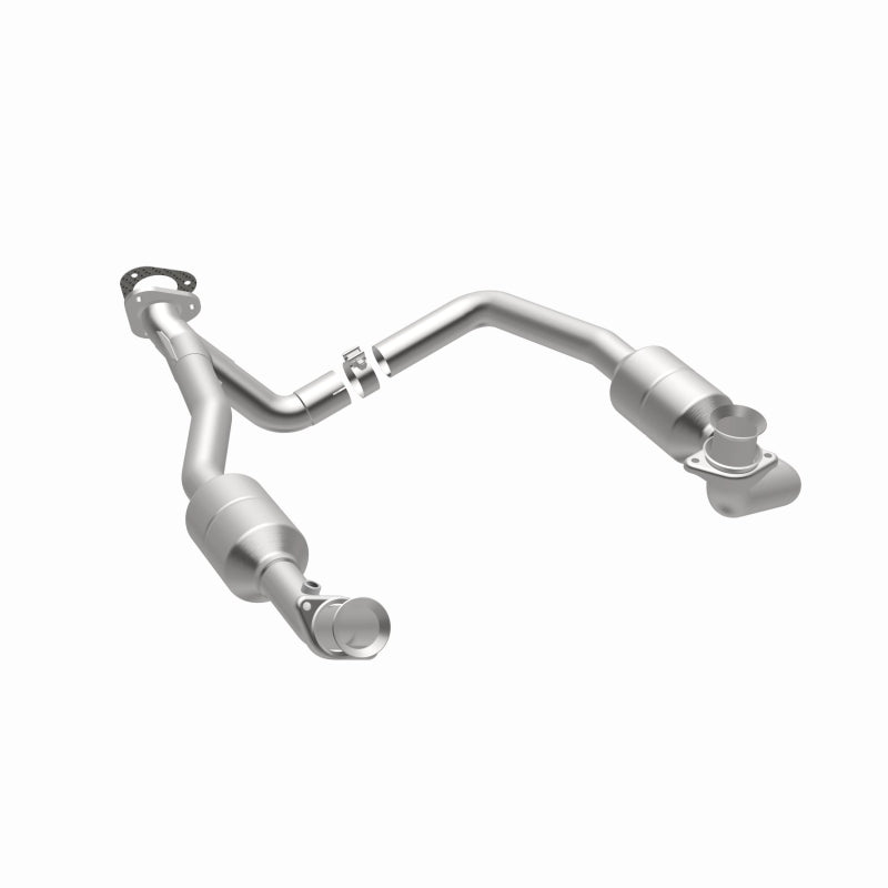 Magnaflow 2003 Ford E-350 Super Duty 5.4L Direct Fit Converter 4583378 4583378 360 Degree Image Set