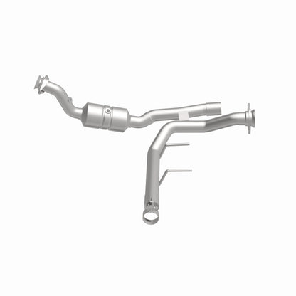 MagnaFlow Ford F-150 OEM Grade Federal / EPA Compliant Direct-Fit Catalytic Converter 52592 360 Degree Image Set