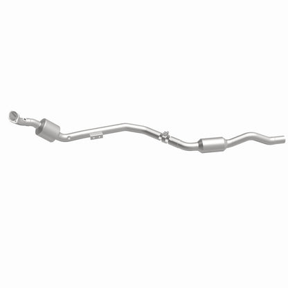 MagnaFlow Mercedes-Benz E350 OEM Grade Federal / EPA Compliant Direct-Fit Catalytic Converter 51645 360 Degree Image Set