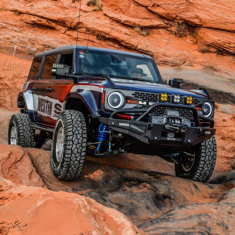 Superwinch 12000 LBS 12 VDC 3/8in x 80ft Synthetic Rope SX 12000SR Winch - Graphite 1712201 1712201 Photo - lifestyle view