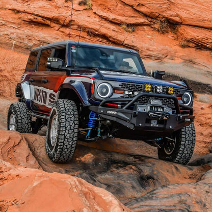 Superwinch 12000 LBS 12 VDC 3/8in x 80ft Synthetic Rope SX 12000SR Winch - Graphite 1712201 1712201 Photo - lifestyle view