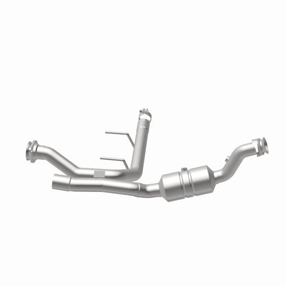 MagnaFlow Ford F-150 OEM Grade Federal / EPA Compliant Direct-Fit Catalytic Converter 52592 360 Degree Image Set