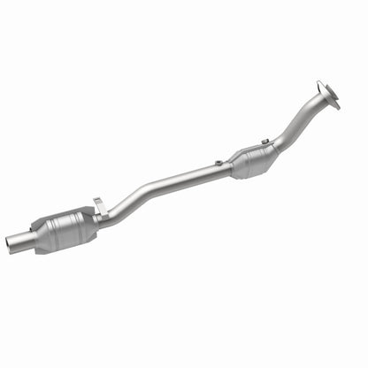 MagnaFlow HM Grade Federal / EPA Compliant Direct-Fit Catalytic Converter 93106 360 Degree Image Set