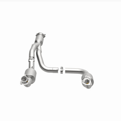 Magnaflow 12-20 Chevrolet Express 4500 Underbody 6.0L Direct Fit Catalytic Converter 280505 280505 360 Degree Image Set