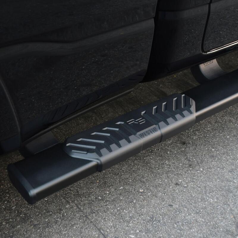 Westin R5 Modular W2W Nerf Step Bars 28-534705 Photo - Mounted
