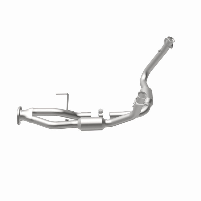 MagnaFlow Jeep HM Grade Federal / EPA Compliant Direct-Fit Catalytic Converter 24473 360 Degree Image Set