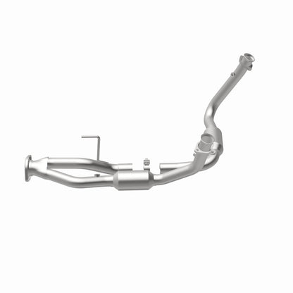 MagnaFlow Jeep HM Grade Federal / EPA Compliant Direct-Fit Catalytic Converter 24473 360 Degree Image Set