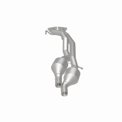 MagnaFlow OEM Grade Federal / EPA Compliant Direct-Fit Catalytic Converter 51957 360 Degree Image Set