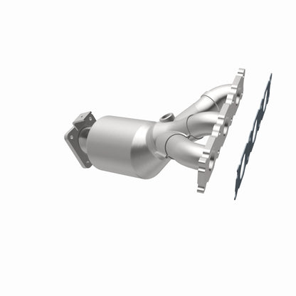 MagnaFlow Volvo XC90 OEM Grade Federal / EPA Compliant Manifold Catalytic Converter 52130 360 Degree Image Set