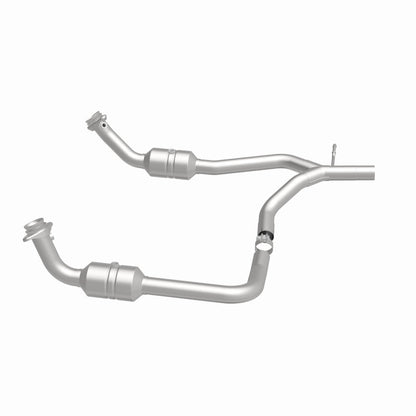 MagnaFlow Ford OEM Grade Federal / EPA Compliant Direct-Fit Catalytic Converter 52153 360 Degree Image Set